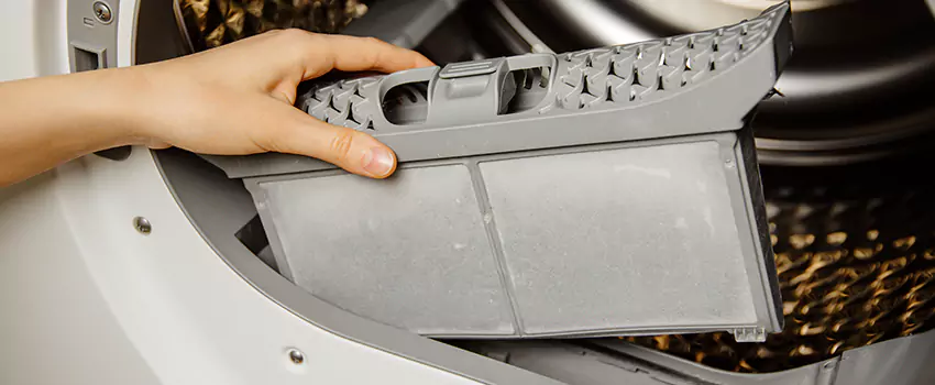Signs Of A Clogged Dryer Lint Trap in Massapequa, New York
